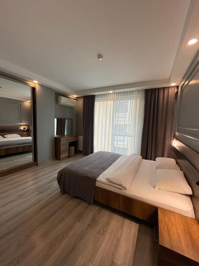 On4 Rooms & Suites Istanboel Buitenkant foto
