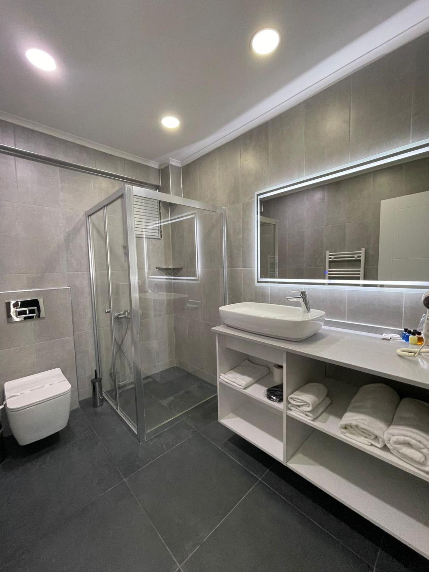 On4 Rooms & Suites Istanboel Buitenkant foto